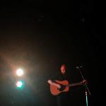imagen de la banda- diego presa con una guitarra