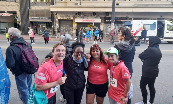 maraton montevideo cuatro personas